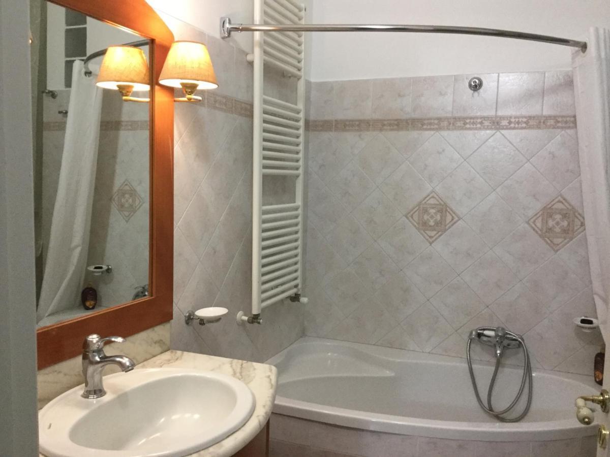 Crispi Accomodation B&B Катания Экстерьер фото